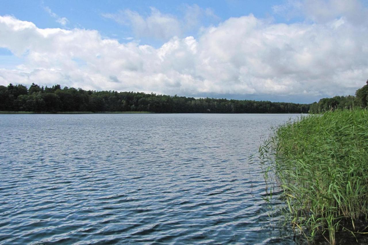 Holiday Home Right On The Lake, Florczaki Exterior photo